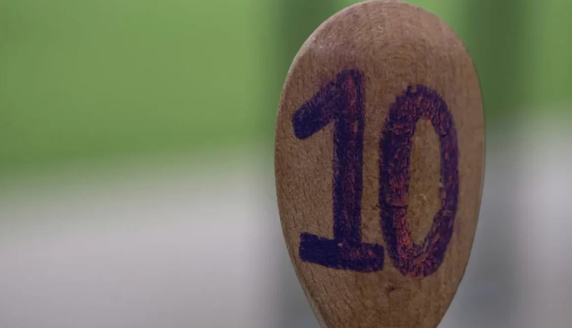 A wooden spoon with the number 10 written on it, symbolizing the 10-10-10 decision-making rule
